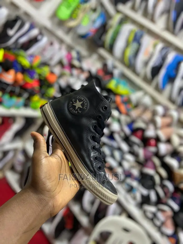 Easy Sneakers