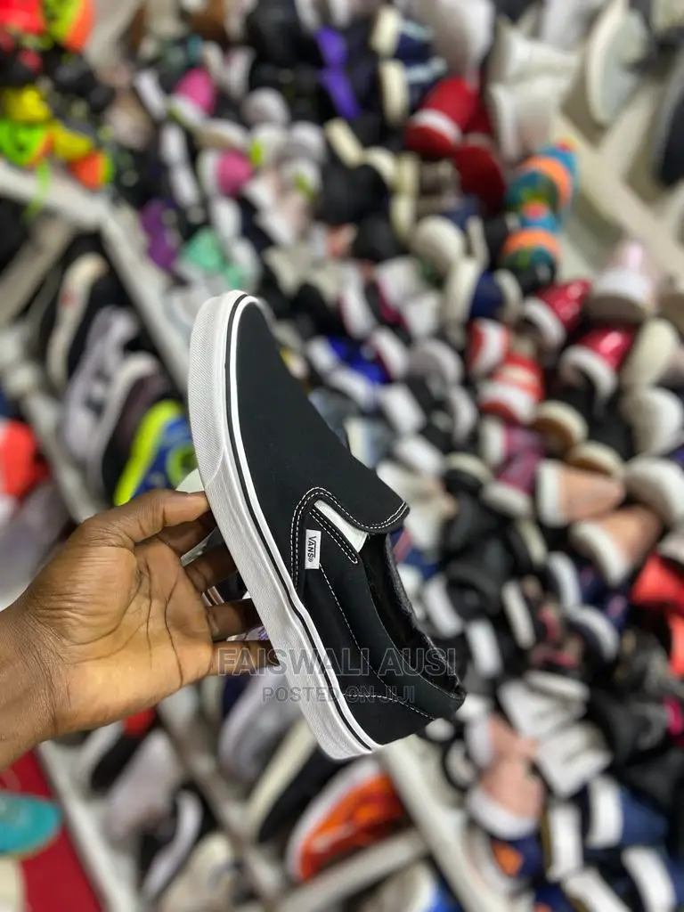 Easy Sneakers