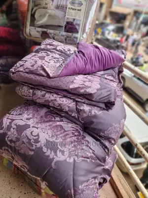 Thick Duvet With Bedsheets, 2 Cussions and 2 Pillowcases