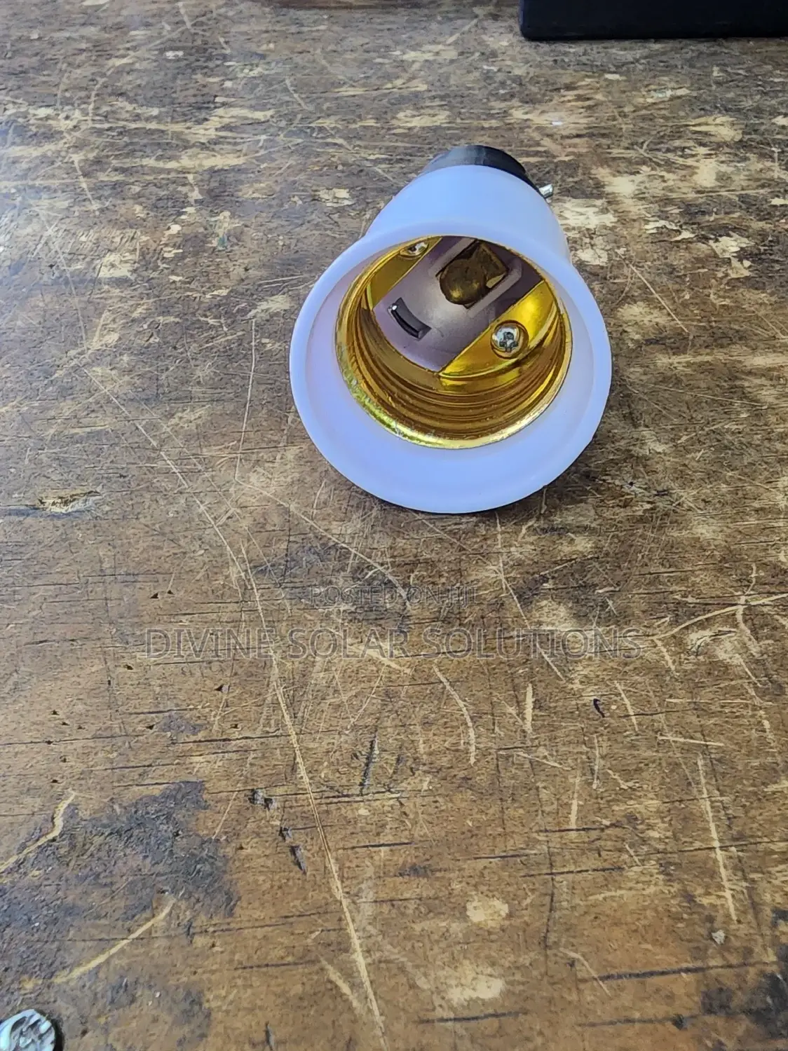 Screw to Pin Bulb Holder