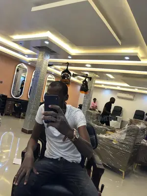 Elegant Fantastic Salon Decorations Amazing
