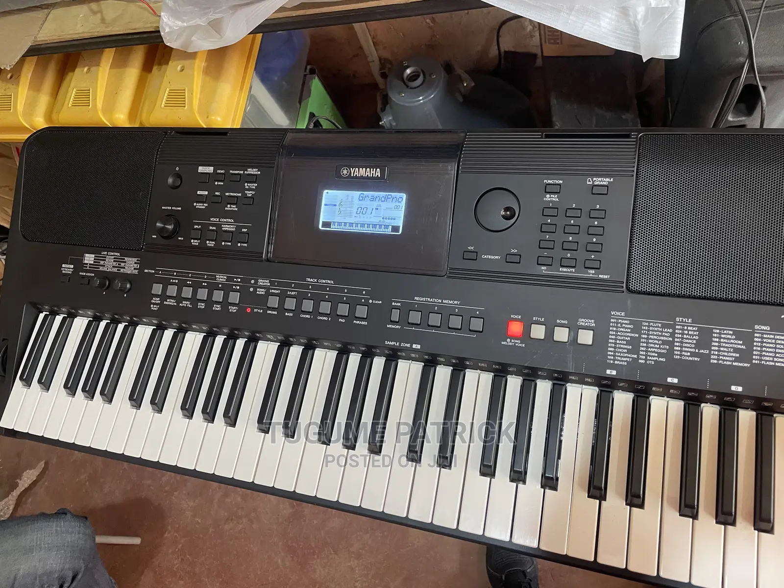 Yamaha Keyboard PSR E463