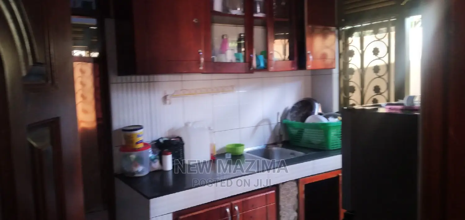 4bdrm Bungalow in Ntebe Rd Kitende, Central Division for sale