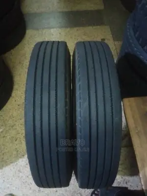 700-16 YOKOHAMA Good Condition