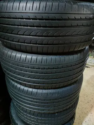 215/55r17 Bridgestone Good Condition