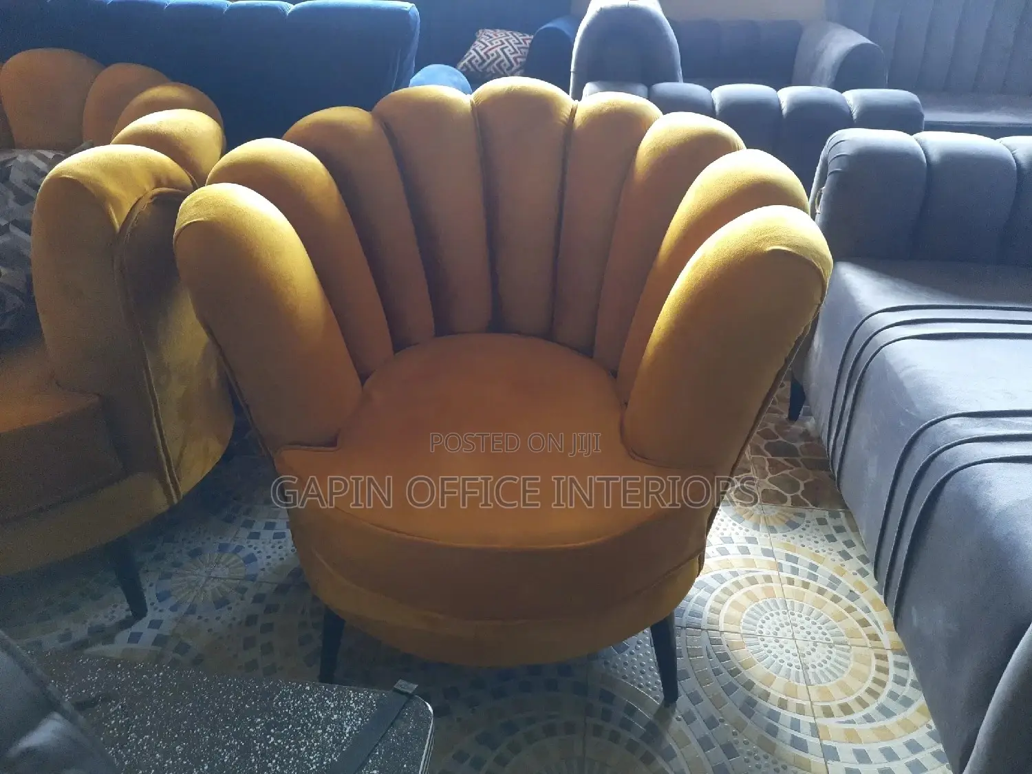 Chair for Both Office Visitors and Home Use