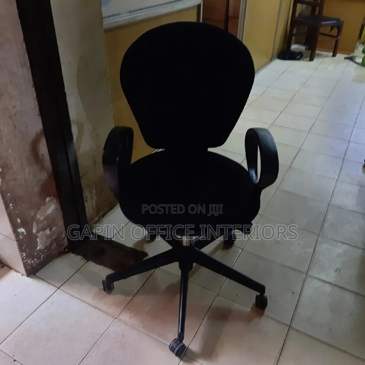 Adjustable Secretarial Chair