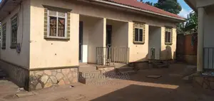 5bdrm House in Zana Ntebe Rd, Central Division for sale