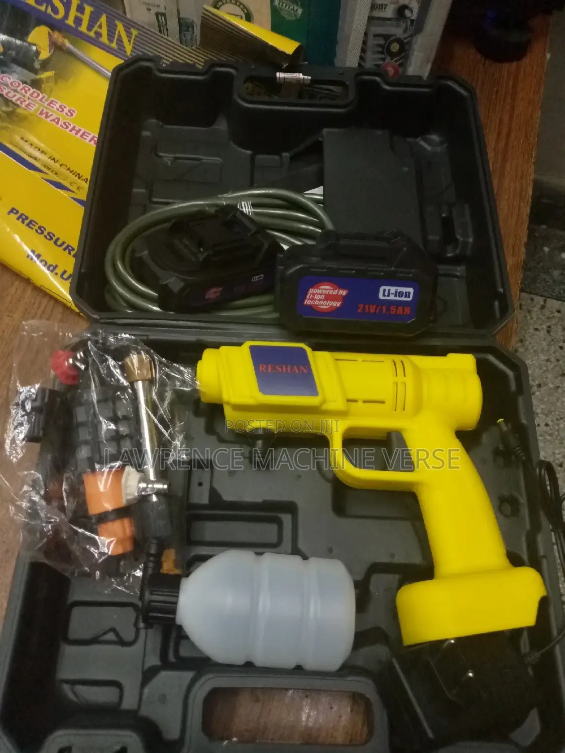 Cordless Pressure Washer