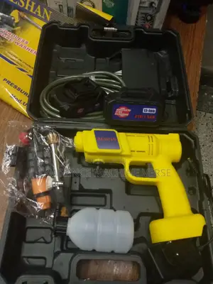 Cordless Pressure Washer