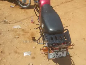 Bajaj Boxer 100 2022 Red