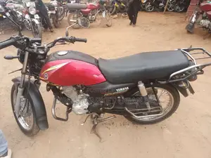 Yamaha Crux 2018 Red