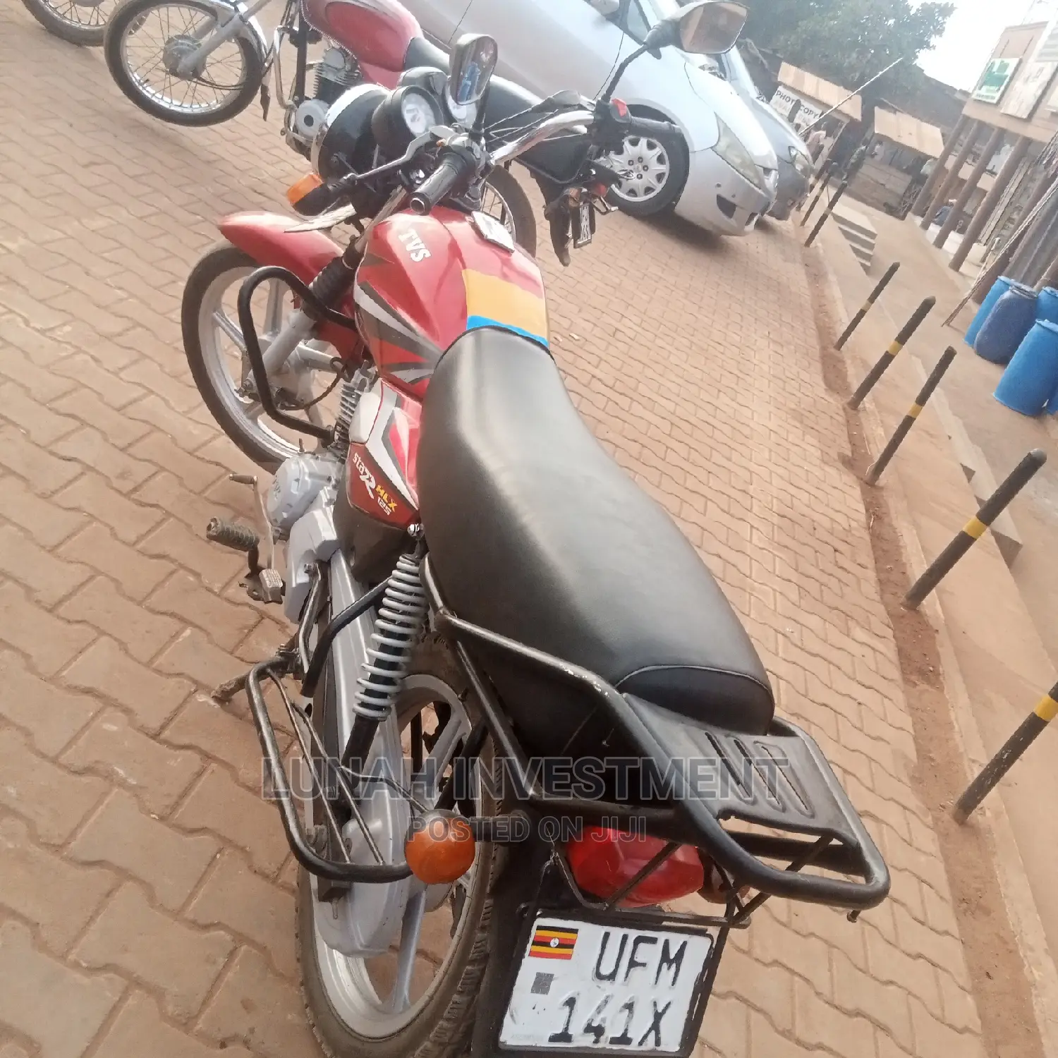 TVS HLX 125 2022 Red