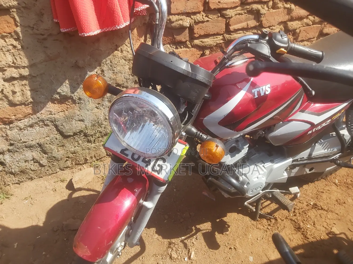 TVS HLX 125 2022 Red