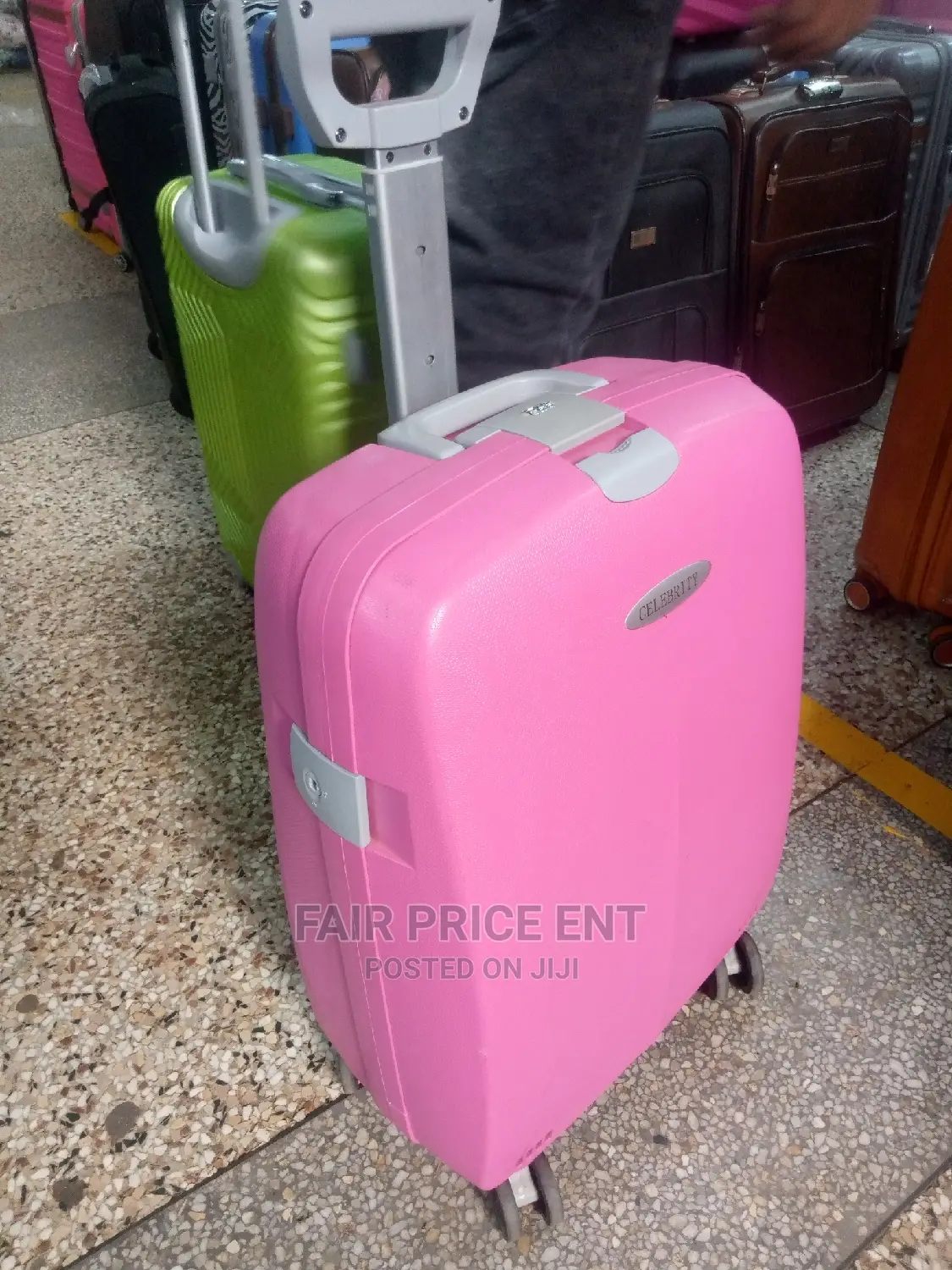 Vip Celebrity Honeymoon Plastic Suitcases.Medium.( Pink)