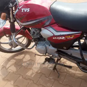 TVS HLX 125 2022 Red