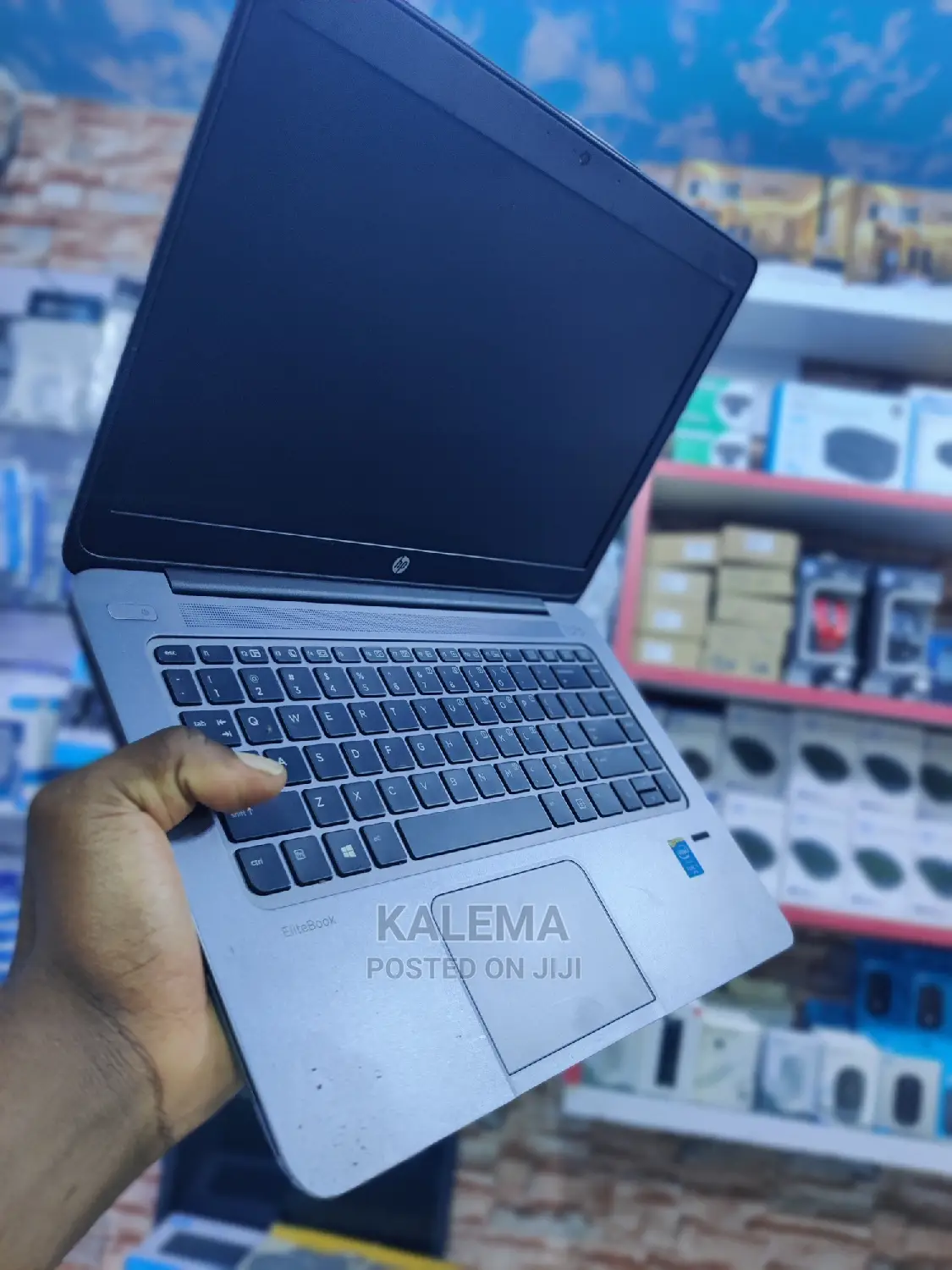 Laptop HP 14-Dq1088wm 4GB Intel Core I7 SSD 256GB