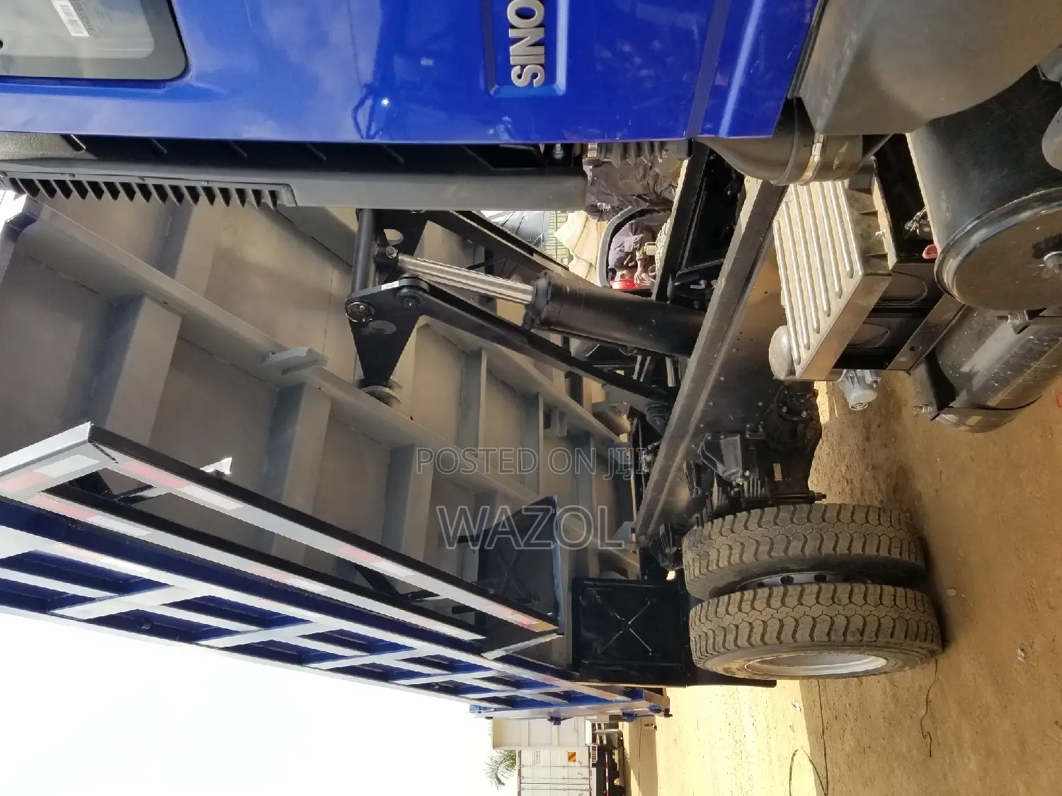 Sinotruck 4×2 Forward Tipper