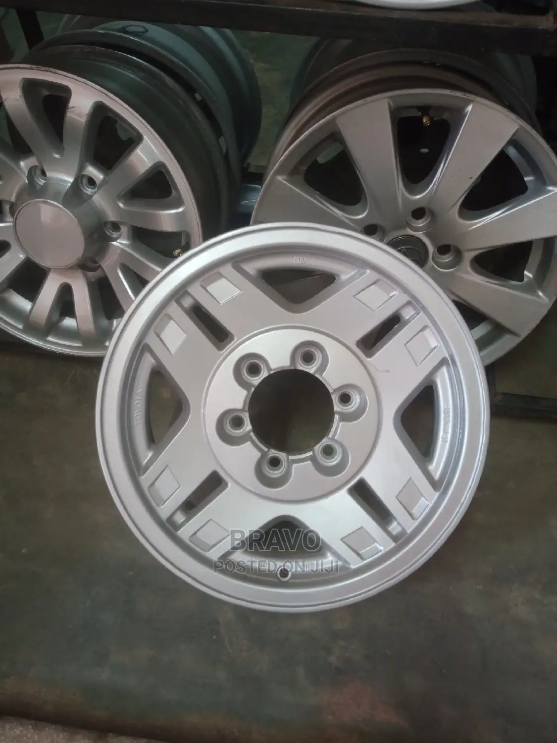 Land Cruiser 2 Size (16) Six Holes