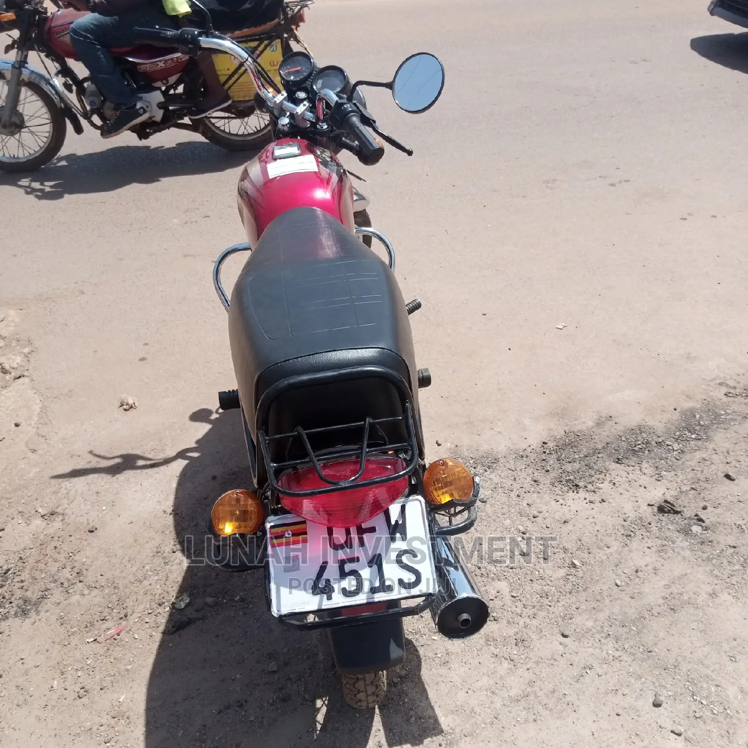 New Bajaj Boxer 2023 Red
