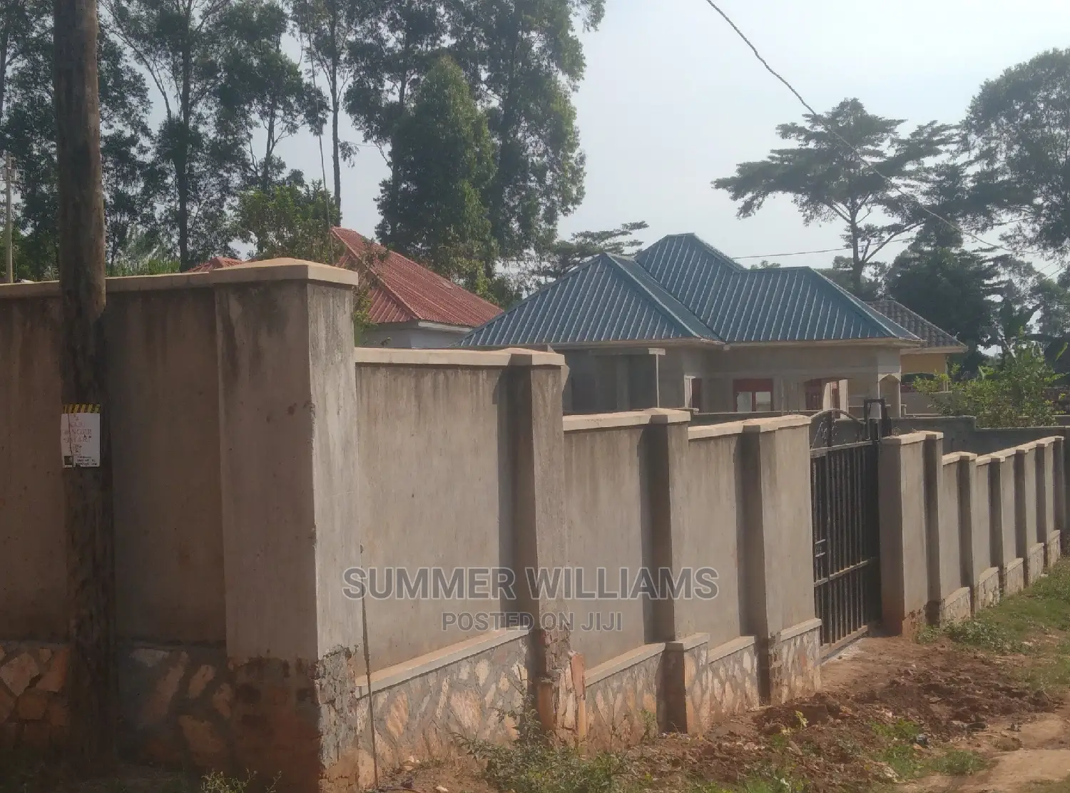 4bdrm Bungalow in Seeta, Goma for sale