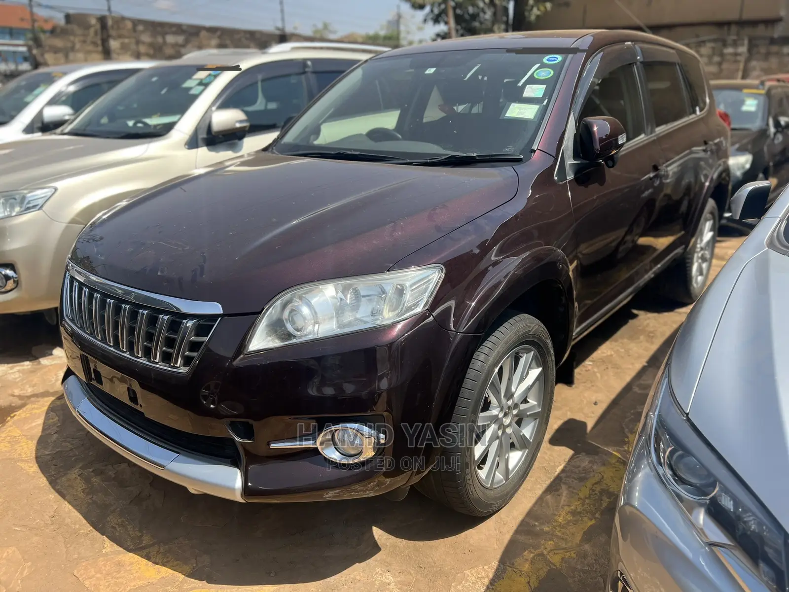 Toyota Vanguard 2010 Burgundy