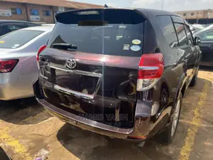 Toyota Vanguard 2010 Burgundy