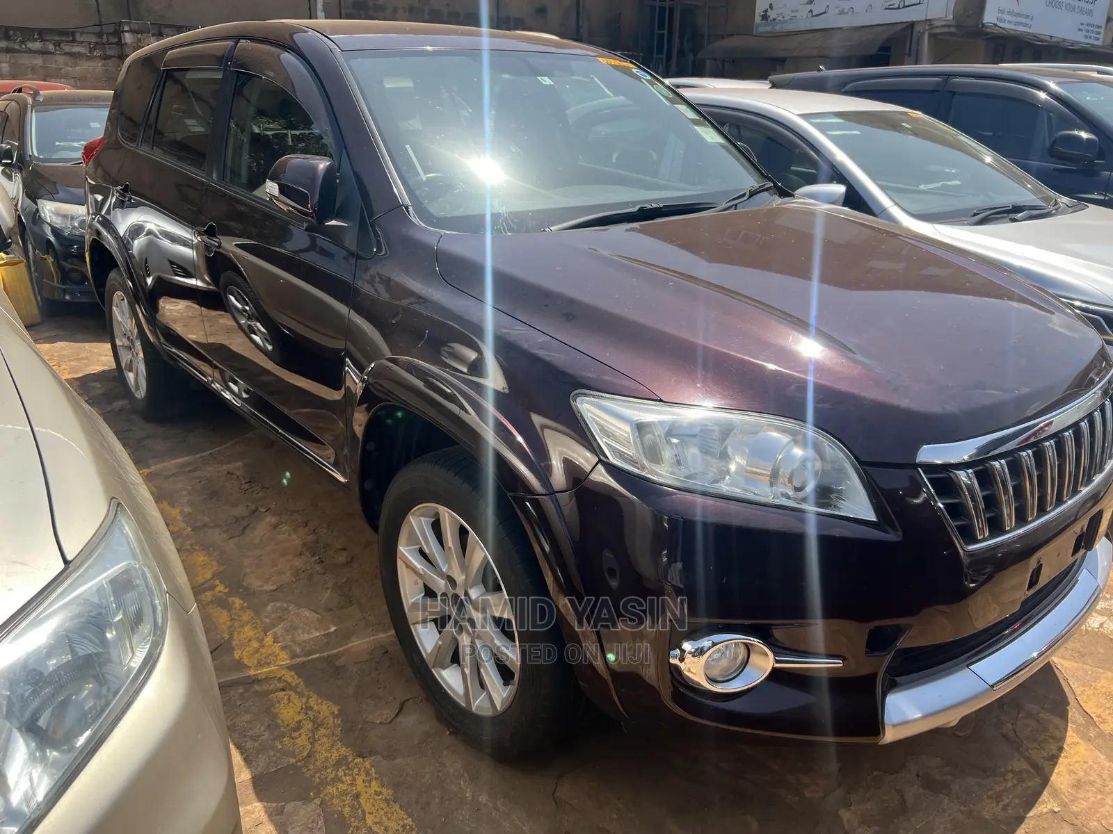 Toyota Vanguard 2010 Burgundy