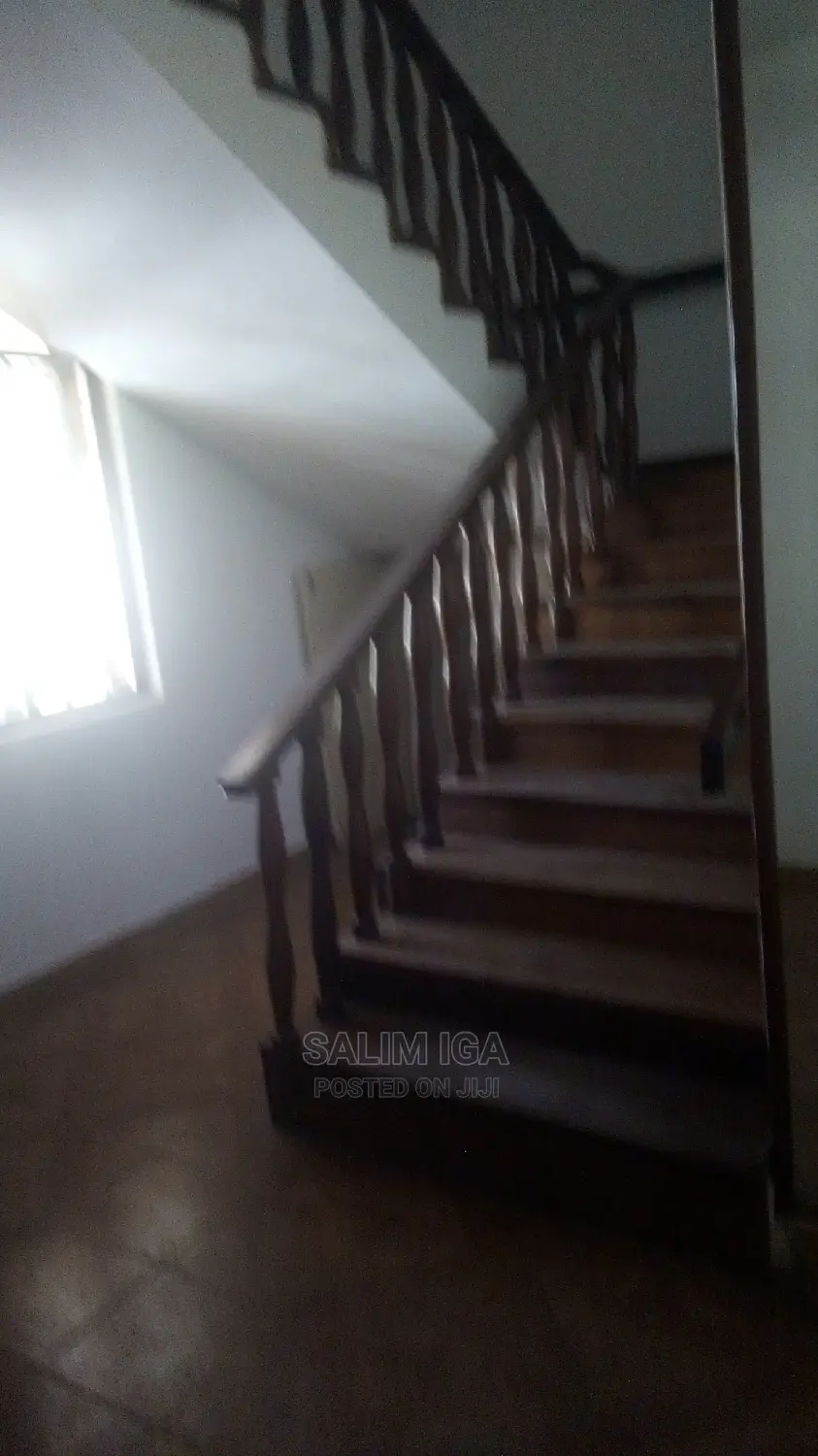 8bdrm Maisonette in Kololo Property, Central Division for rent