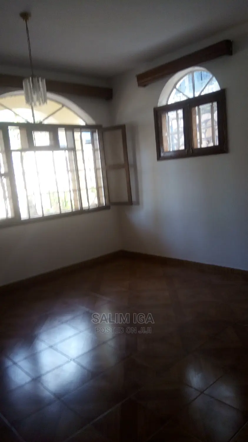 8bdrm Maisonette in Kololo Property, Central Division for rent