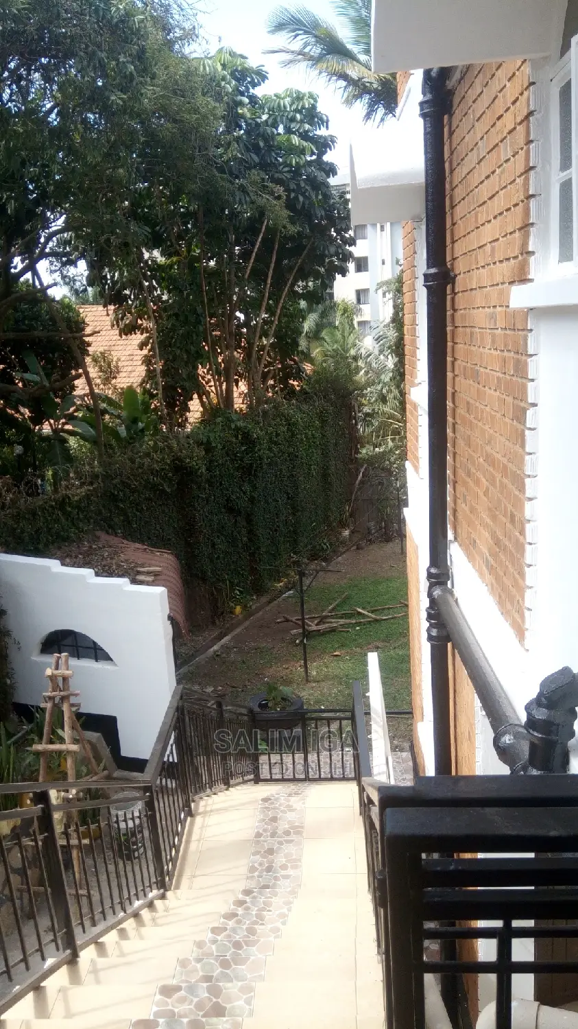 8bdrm Maisonette in Kololo Property, Central Division for rent