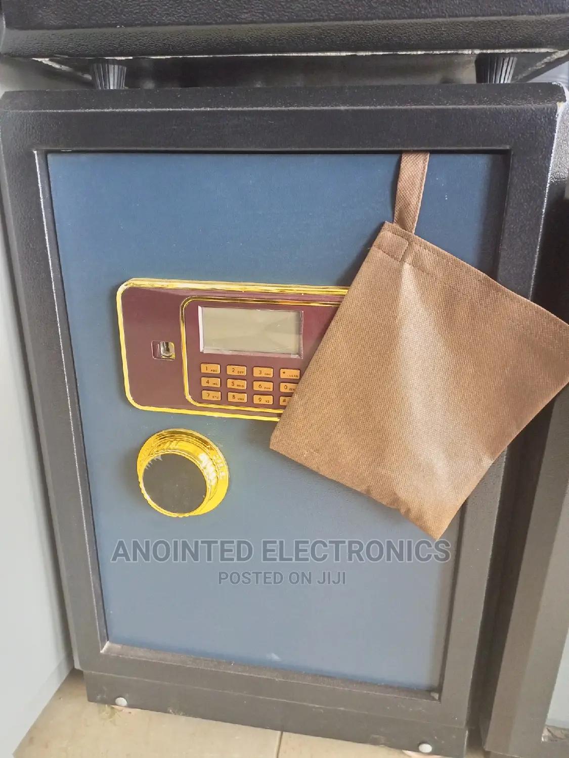 Safe Cash Box