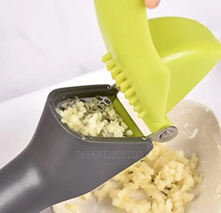 Kitchen Garlic Presser
