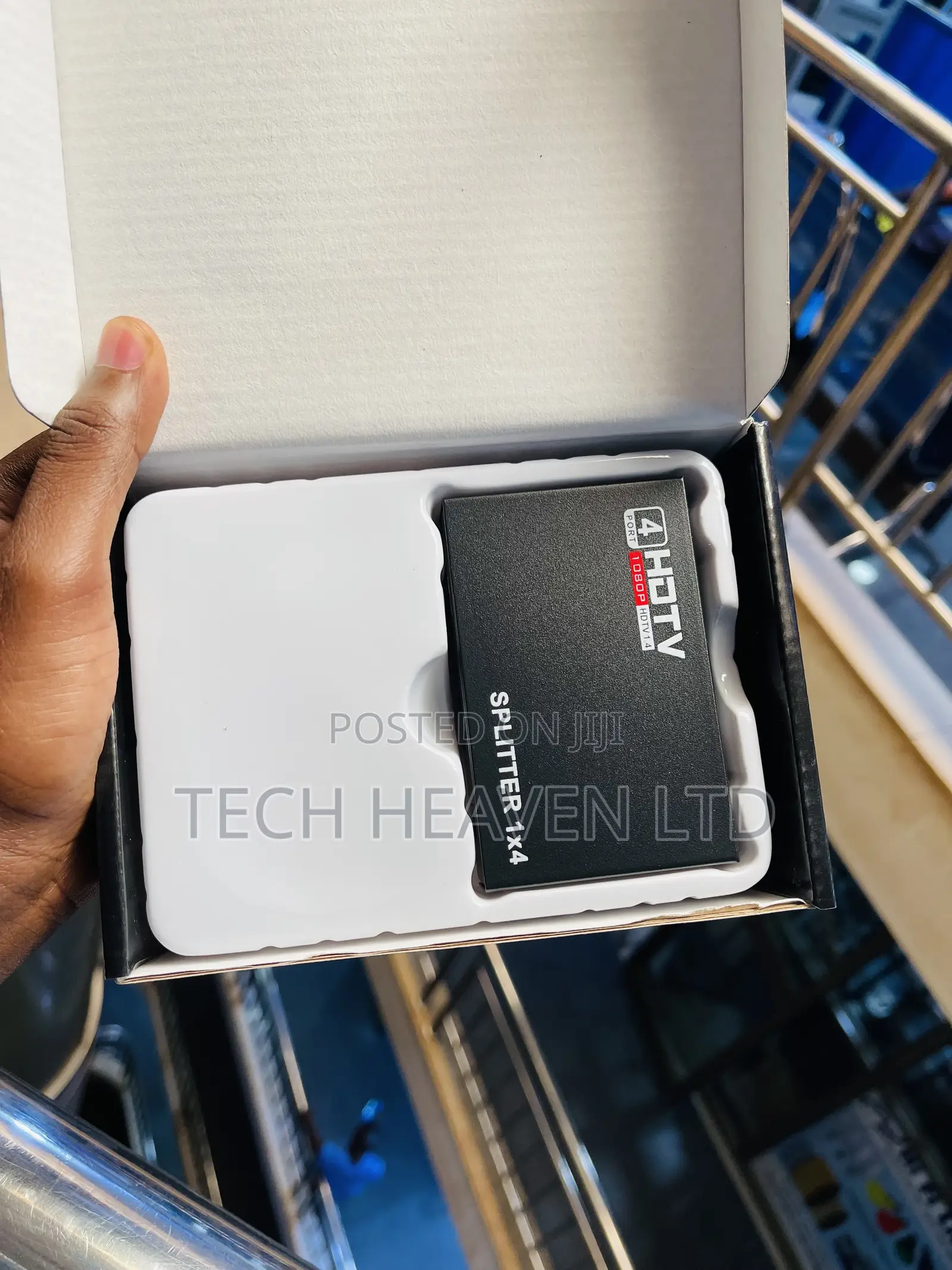 1x4 Portable HDMI Splitter