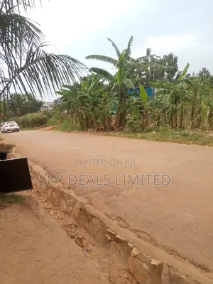 100by100ft Plot for Rent in Kisaasi