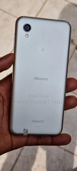 Sharp Aquos Sense 2 SHV43 32 GB Gold