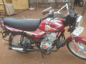 Bajaj CT 110X 2022 Red