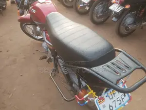 TVS HLX 125 2022 Red