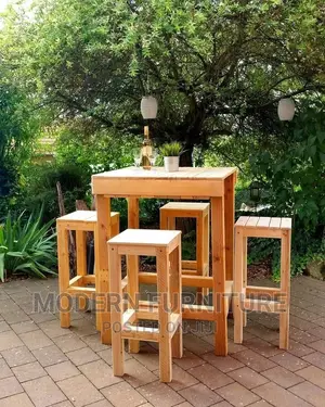 Palette Bar Seating Table of 4 Seater Call On