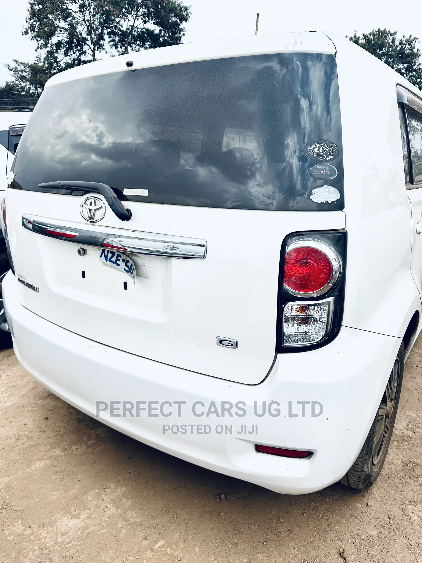 Toyota Corolla Rumion Hatchback 1.5 FWD 2010 Off white