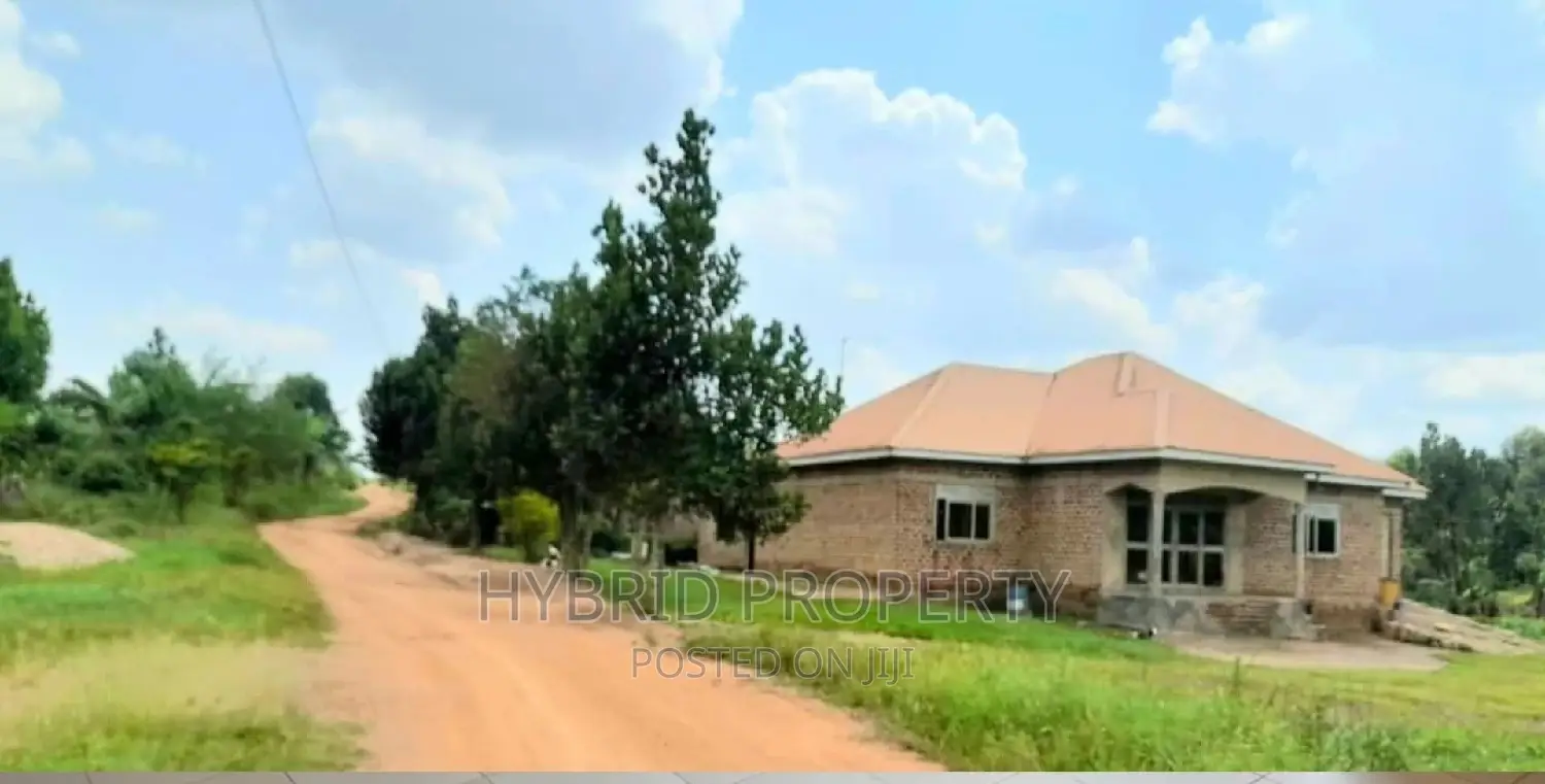 Prime Plots for Sale at Wakiso~Bugwanya Along Hoima Road II.
