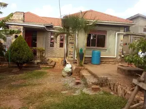 3bdrm Bungalow in Kajansi, Katabi for sale