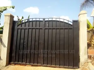 3bdrm Bungalow in Kajansi, Katabi for sale
