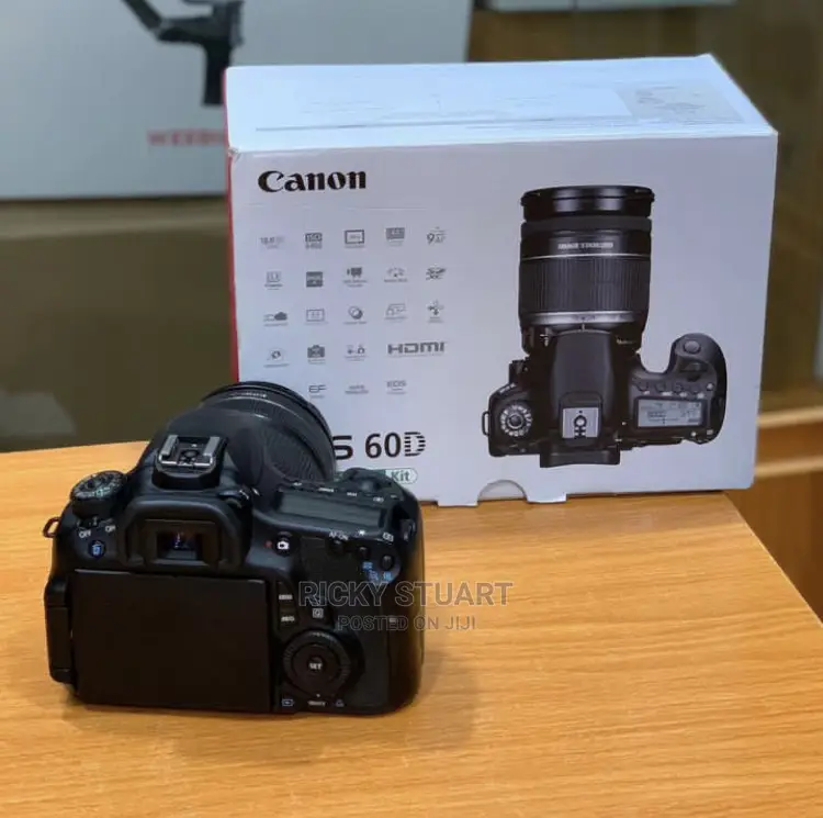Canon 60D + 18-135mm