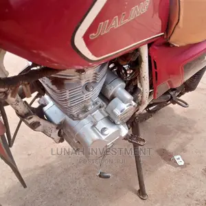 Suzuki Bike 2018 Red