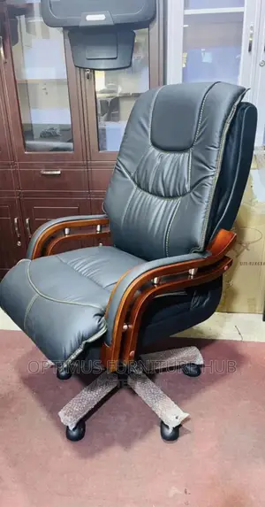 Office Chair (Leather)
