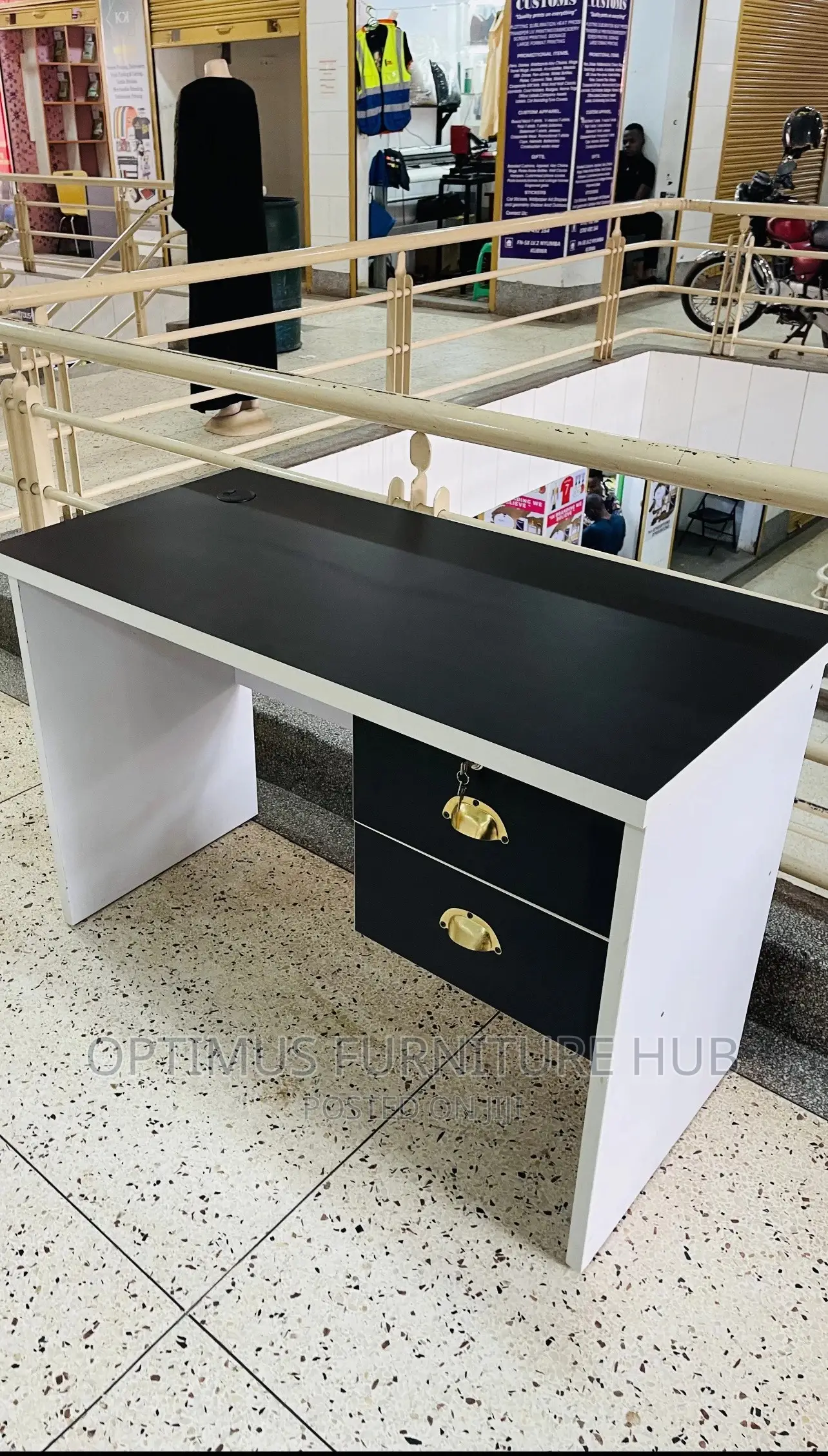 Office Desk