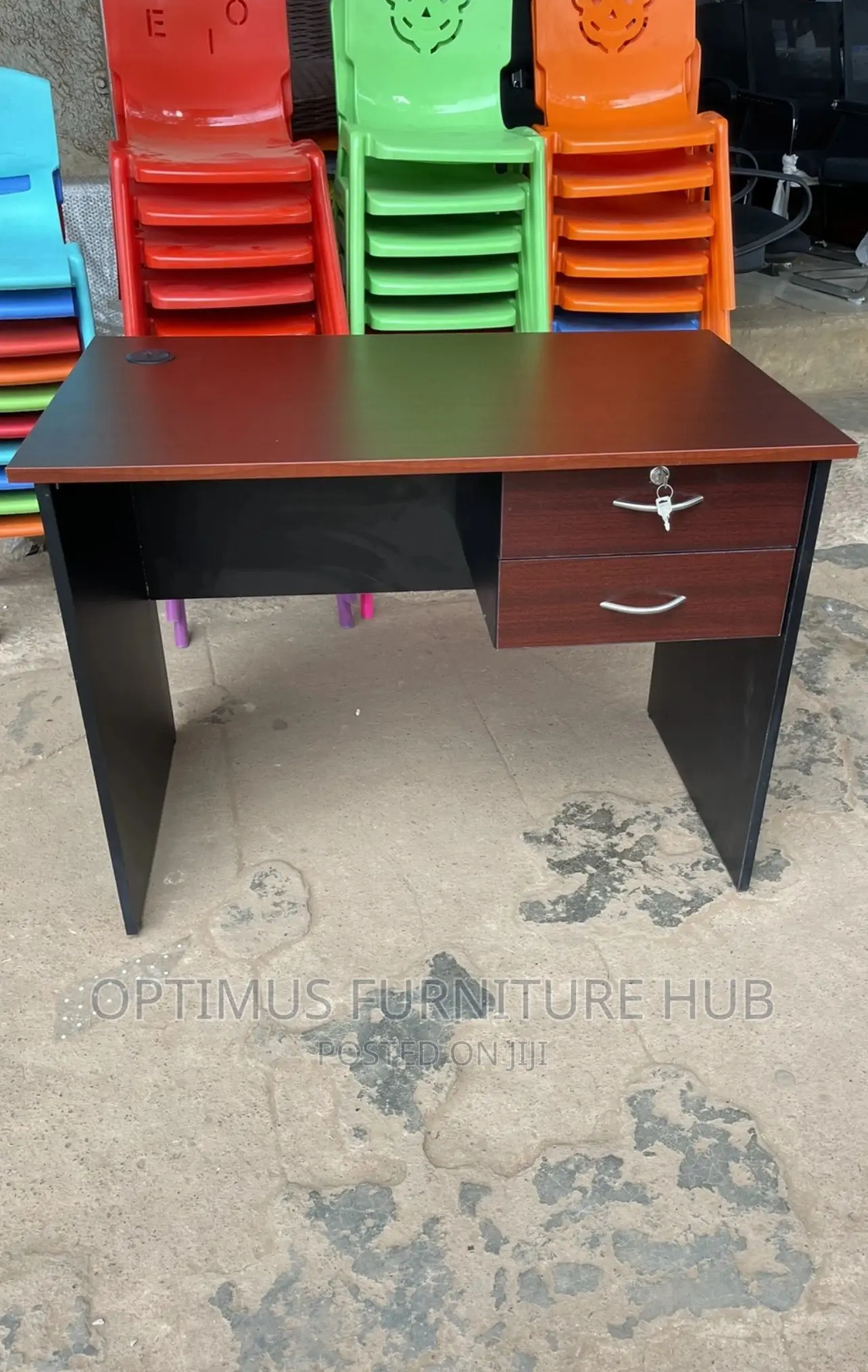 Office Desk (One Meter)