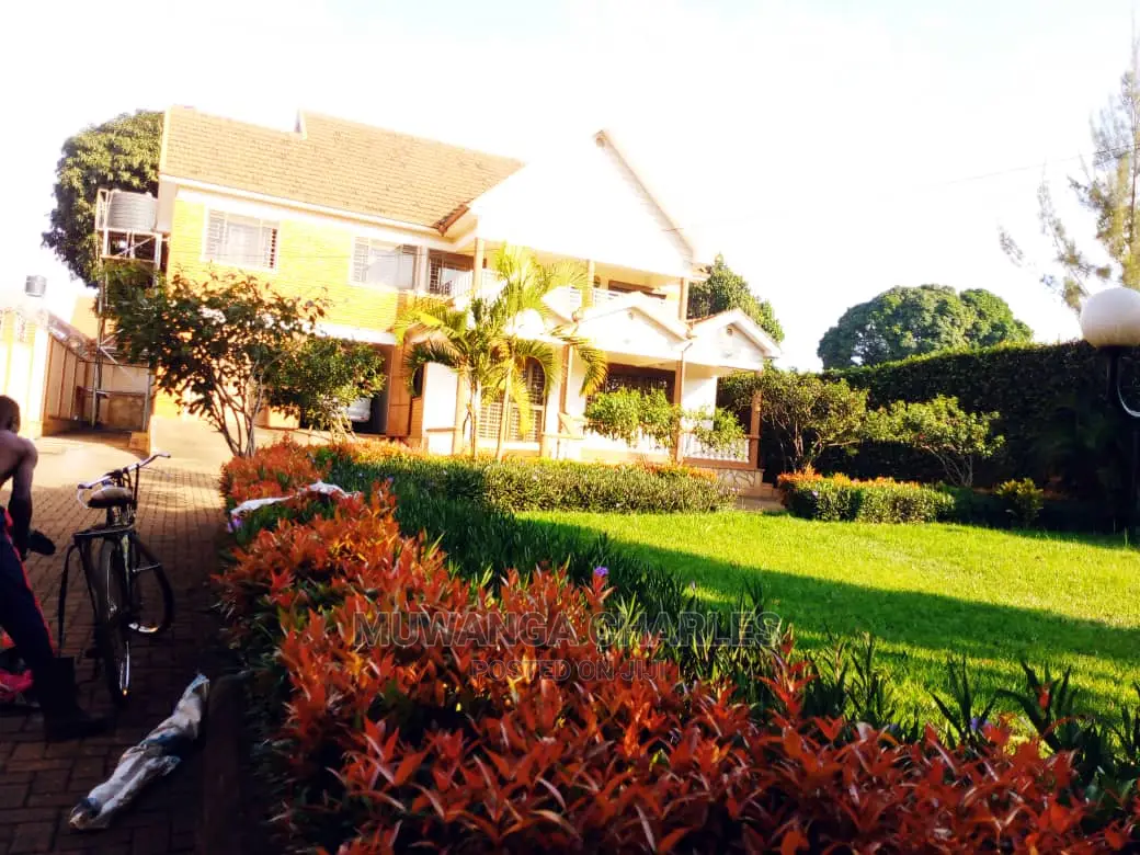 6bdrm Duplex in Fs Properties Ltd, Nakawa for sale