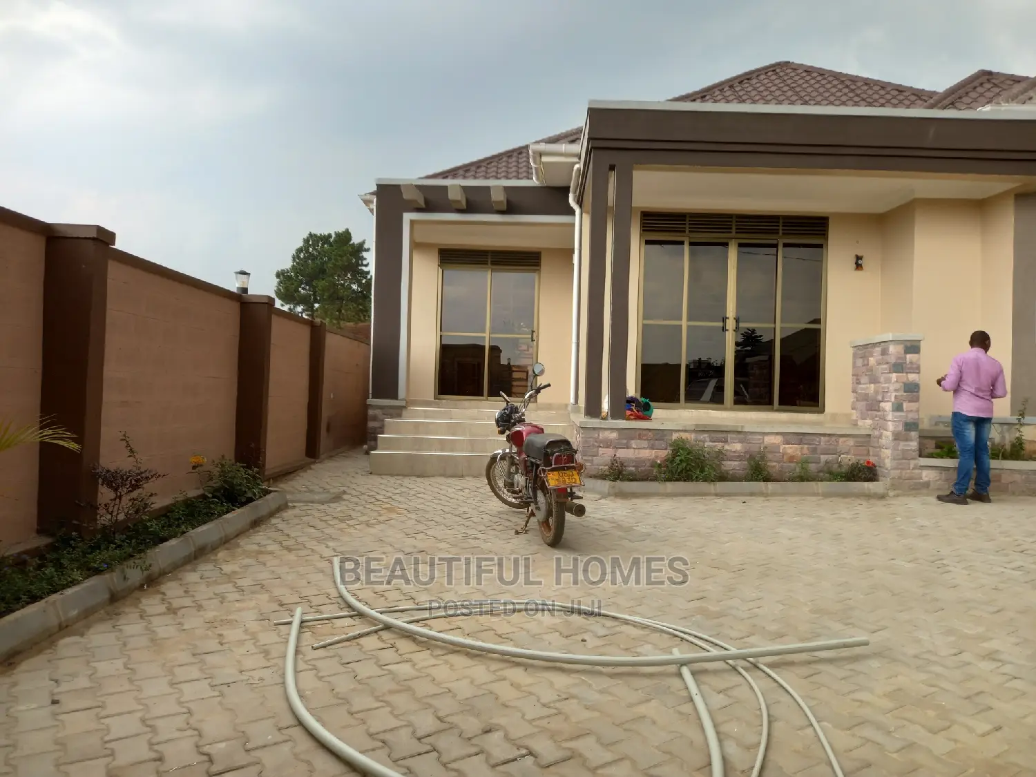 Furnished 3bdrm House in Nakwero Wealthy, Kira for sale